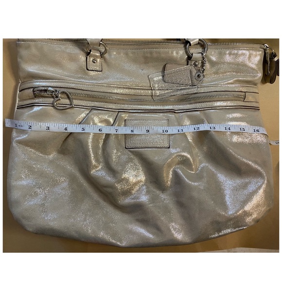 VINTAGE COACH POPPY METALLIC GOLD CHAMPAGNE LEATHER LARGE SHOULDER BAG - Picture 12 of 16